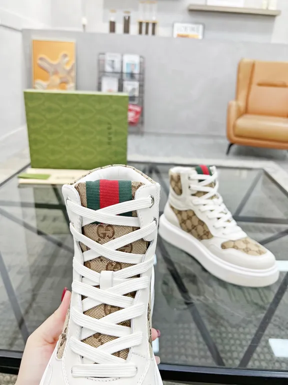 Gucci Shoe 